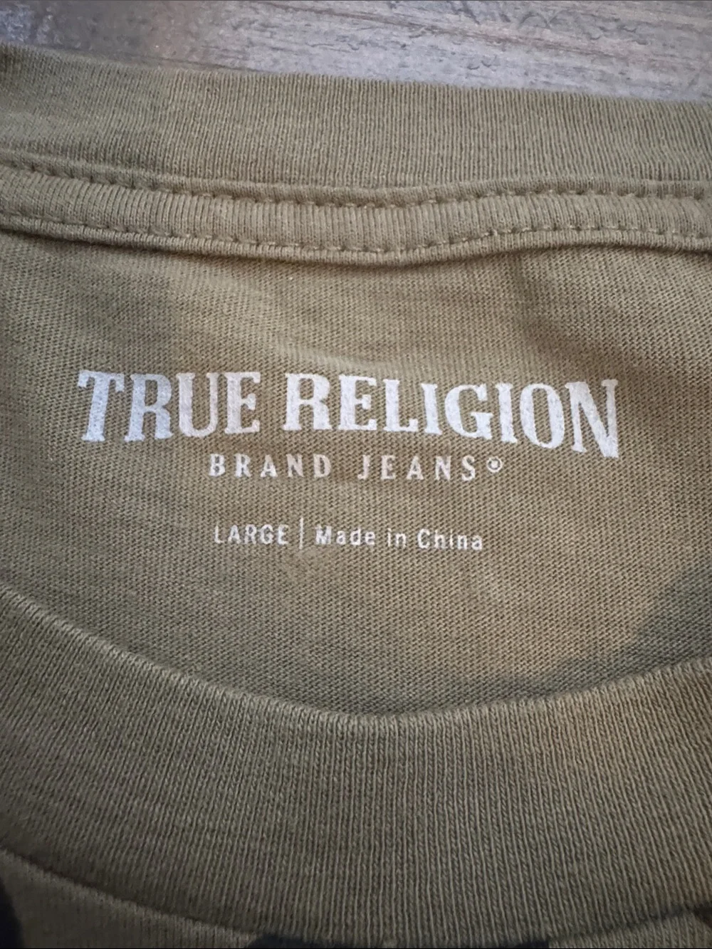 Perfect True Religion Mens Camouflage T Shirt Size Large Logo
